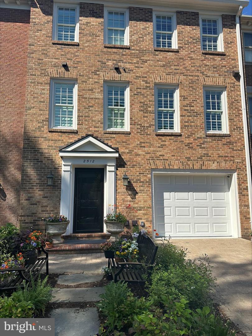 2512 N HARRISON ST, ARLINGTON, Virginia 22207, 3 Bedrooms Bedrooms, ,2 BathroomsBathrooms,Residential,For sale,2512 N HARRISON ST,VAAR2056128 MLS # VAAR2056128