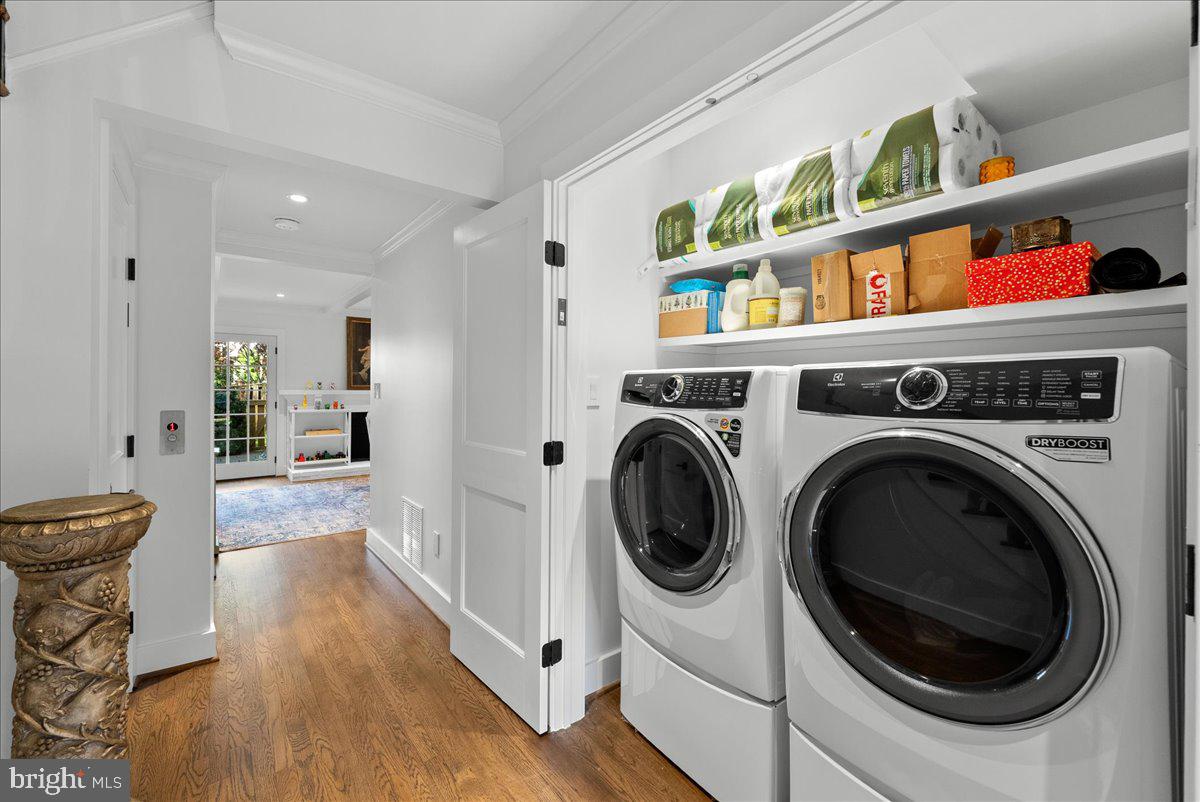 2512 N HARRISON ST, ARLINGTON, Virginia 22207, 3 Bedrooms Bedrooms, ,2 BathroomsBathrooms,Residential,For sale,2512 N HARRISON ST,VAAR2056128 MLS # VAAR2056128