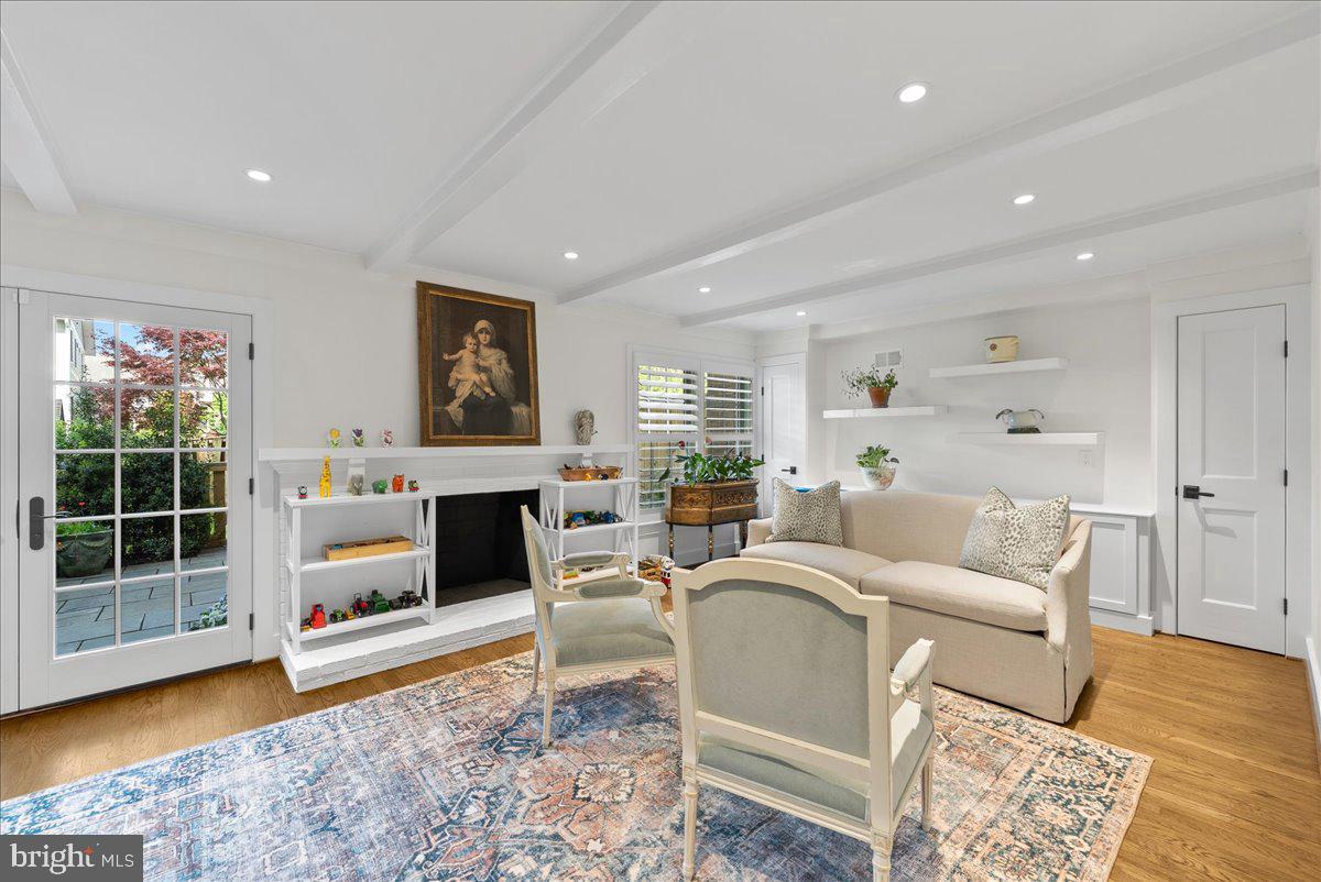 2512 N HARRISON ST, ARLINGTON, Virginia 22207, 3 Bedrooms Bedrooms, ,2 BathroomsBathrooms,Residential,For sale,2512 N HARRISON ST,VAAR2056128 MLS # VAAR2056128