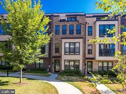4605 QUINNS MILL WAY, CHANTILLY, Virginia 20151, 4 Bedrooms Bedrooms, ,4 BathroomsBathrooms,Residential,For sale,4605 QUINNS MILL WAY,VAFX2234710 MLS # VAFX2234710