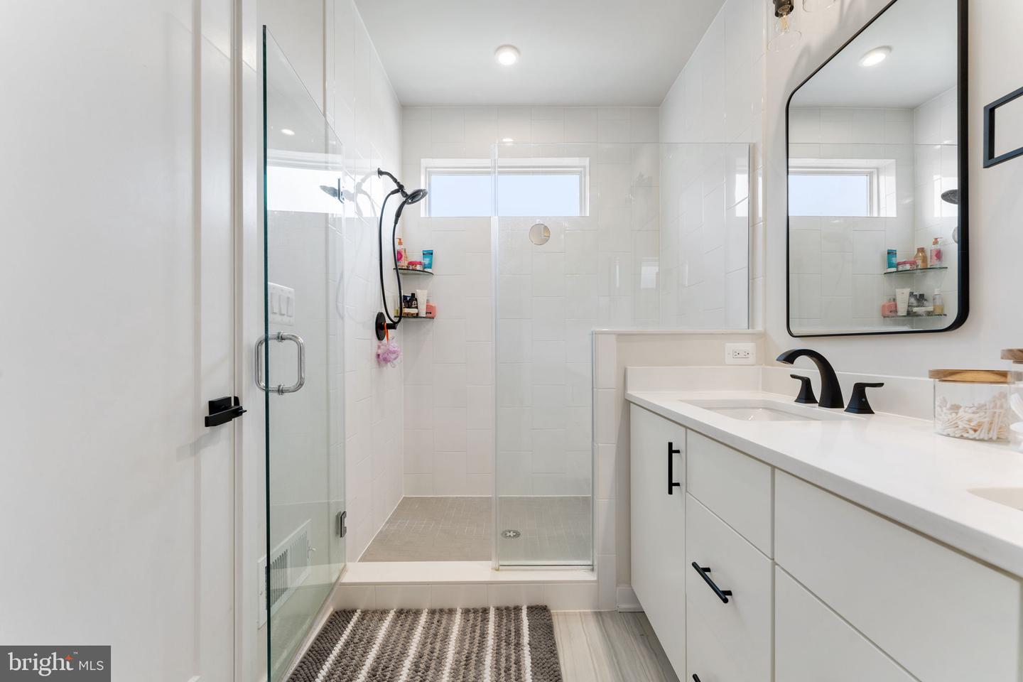 4605 QUINNS MILL WAY, CHANTILLY, Virginia 20151, 4 Bedrooms Bedrooms, ,4 BathroomsBathrooms,Residential,For sale,4605 QUINNS MILL WAY,VAFX2234710 MLS # VAFX2234710