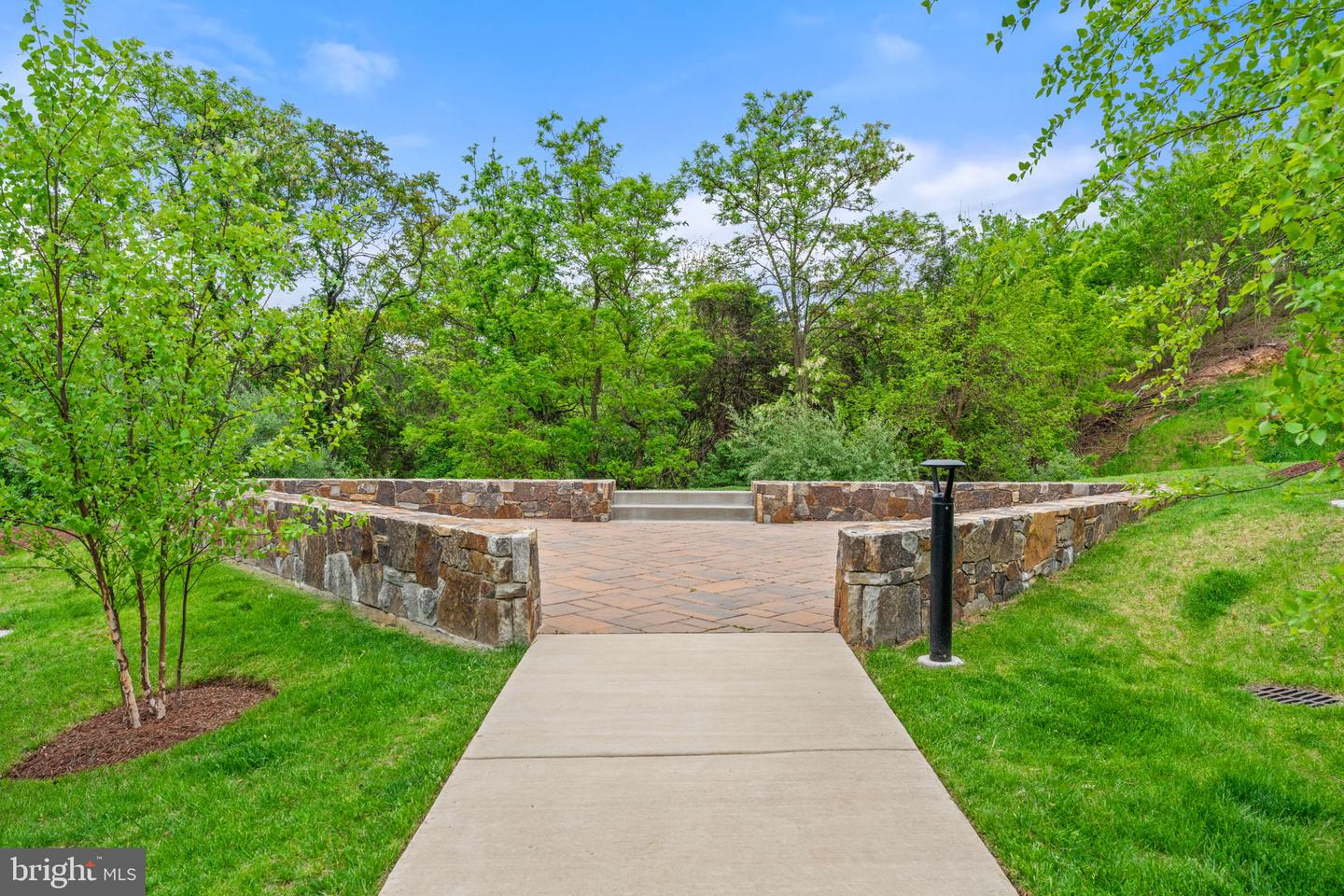 4605 QUINNS MILL WAY, CHANTILLY, Virginia 20151, 4 Bedrooms Bedrooms, ,4 BathroomsBathrooms,Residential,For sale,4605 QUINNS MILL WAY,VAFX2234710 MLS # VAFX2234710