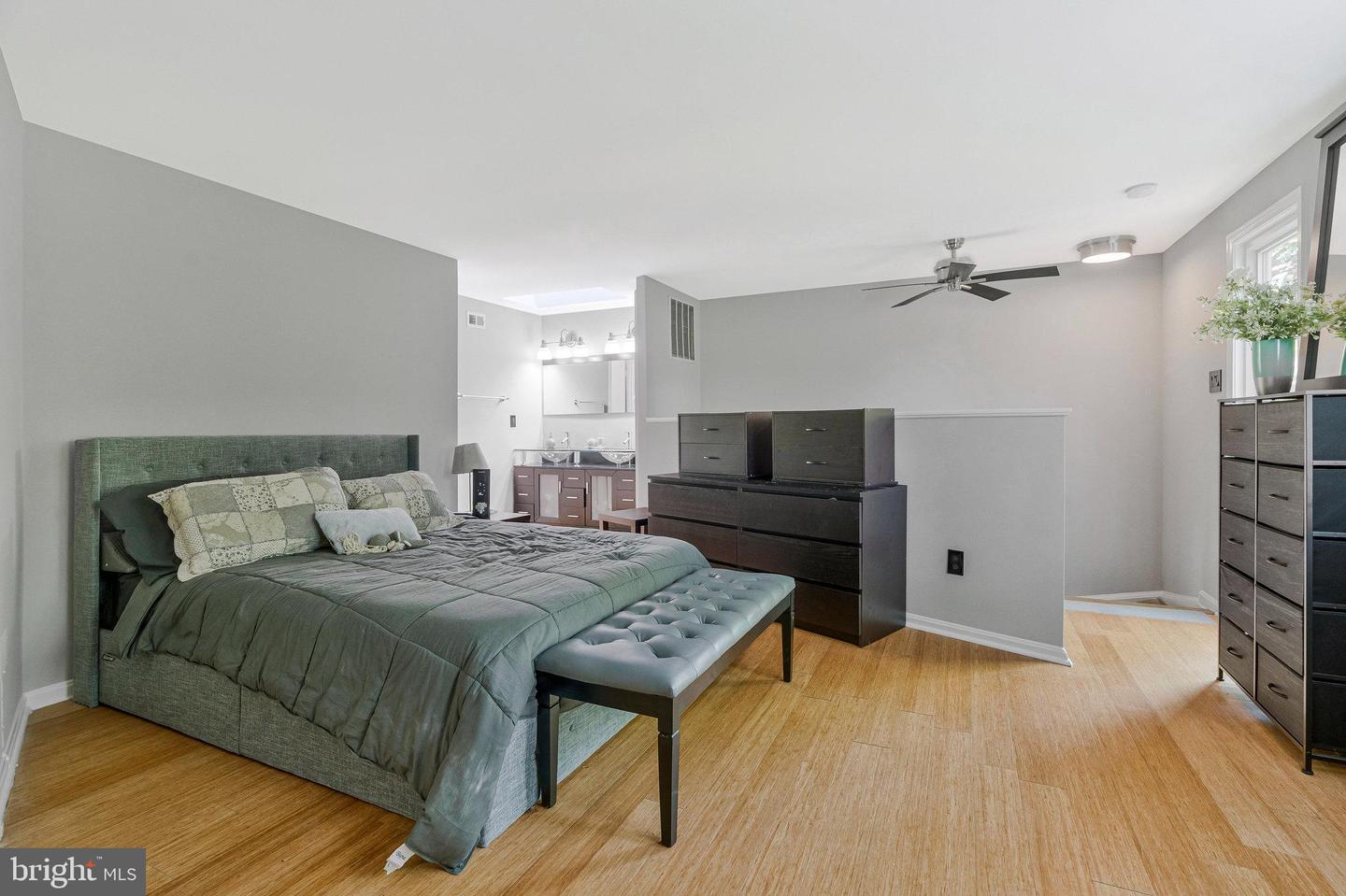 2102 WHISPERWOOD GLEN LN, RESTON, Virginia 20191, 1 Bedroom Bedrooms, ,1 BathroomBathrooms,Residential,For sale,2102 WHISPERWOOD GLEN LN,VAFX2234952 MLS # VAFX2234952
