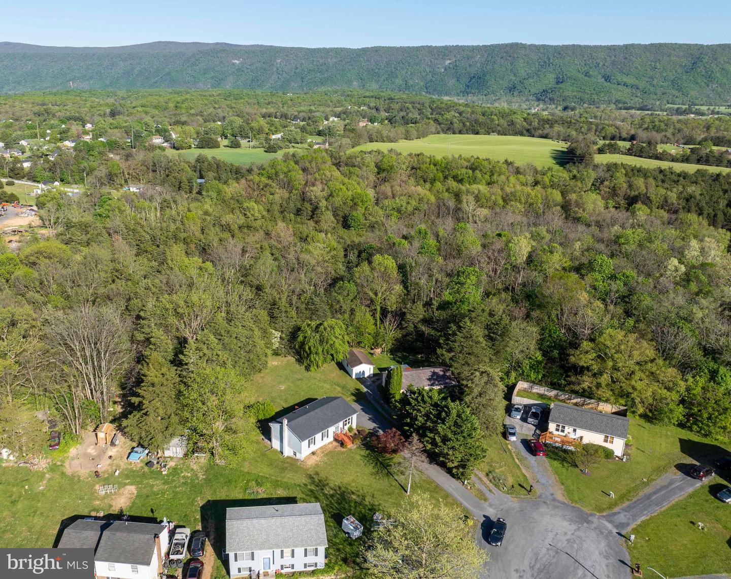 187 JESSICA PL, TOMS BROOK, Virginia 22660, 3 Bedrooms Bedrooms, ,2 BathroomsBathrooms,Residential,For sale,187 JESSICA PL,VASH2011224 MLS # VASH2011224