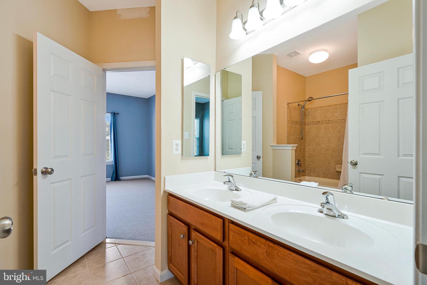 41664 SWEET MADELINE CT, ALDIE, Virginia 20105, 4 Bedrooms Bedrooms, ,4 BathroomsBathrooms,Residential,For sale,41664 SWEET MADELINE CT,VALO2094224 MLS # VALO2094224