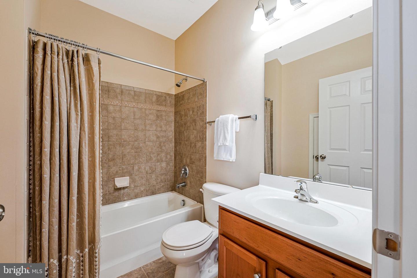 41664 SWEET MADELINE CT, ALDIE, Virginia 20105, 4 Bedrooms Bedrooms, ,4 BathroomsBathrooms,Residential,For sale,41664 SWEET MADELINE CT,VALO2094224 MLS # VALO2094224