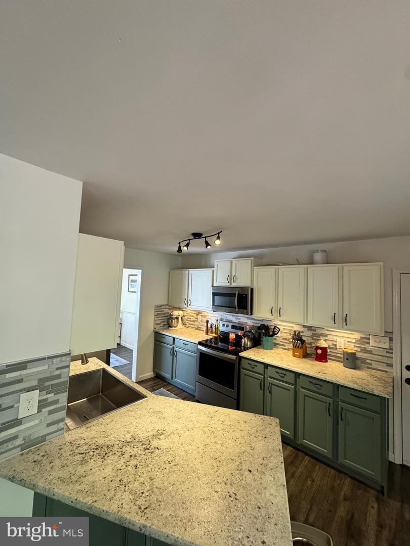 10010 PEPPERMILL CT, FREDERICKSBURG, Virginia 22407, 3 Bedrooms Bedrooms, ,2 BathroomsBathrooms,Residential,For sale,10010 PEPPERMILL CT,VASP2032356 MLS # VASP2032356