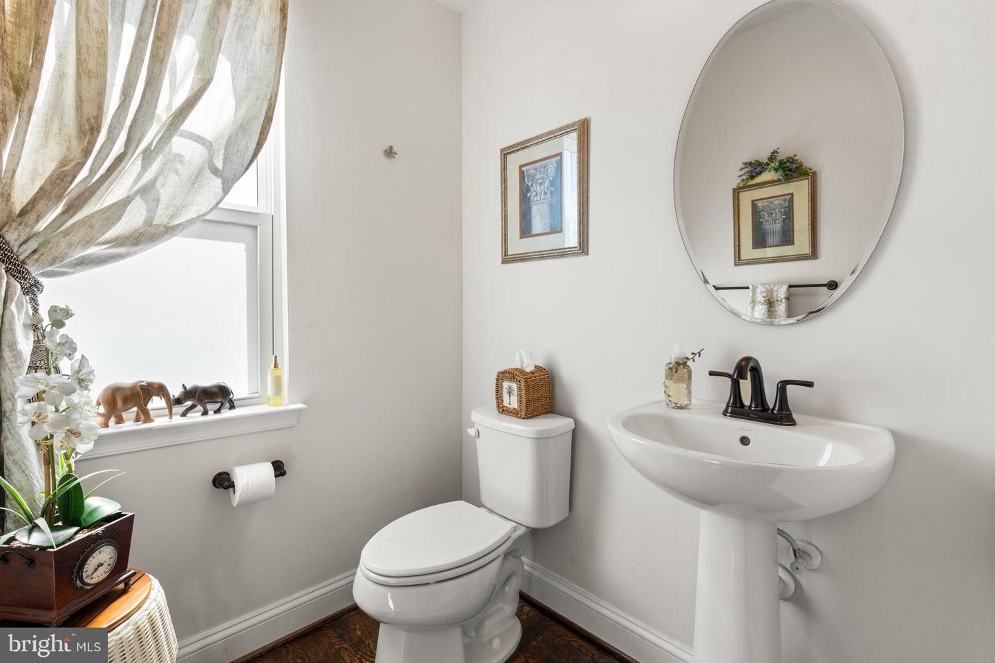 5029 PARKSIDE CT, WARRENTON, Virginia 20187, 6 Bedrooms Bedrooms, ,5 BathroomsBathrooms,Residential,For sale,5029 PARKSIDE CT,VAFQ2016328 MLS # VAFQ2016328