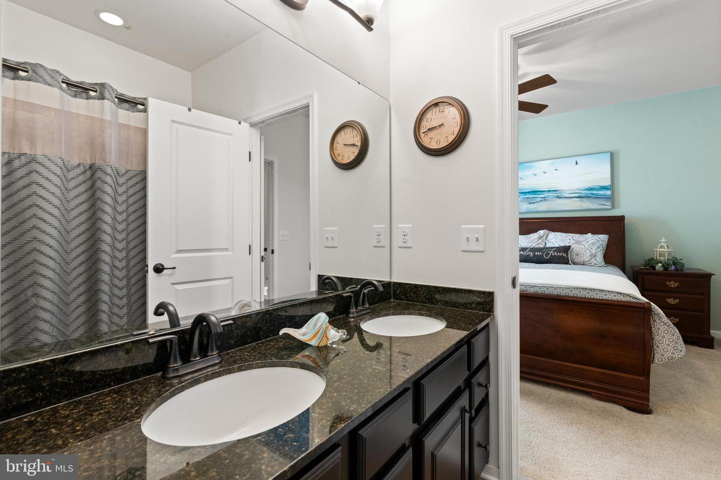5029 PARKSIDE CT, WARRENTON, Virginia 20187, 6 Bedrooms Bedrooms, ,5 BathroomsBathrooms,Residential,For sale,5029 PARKSIDE CT,VAFQ2016328 MLS # VAFQ2016328