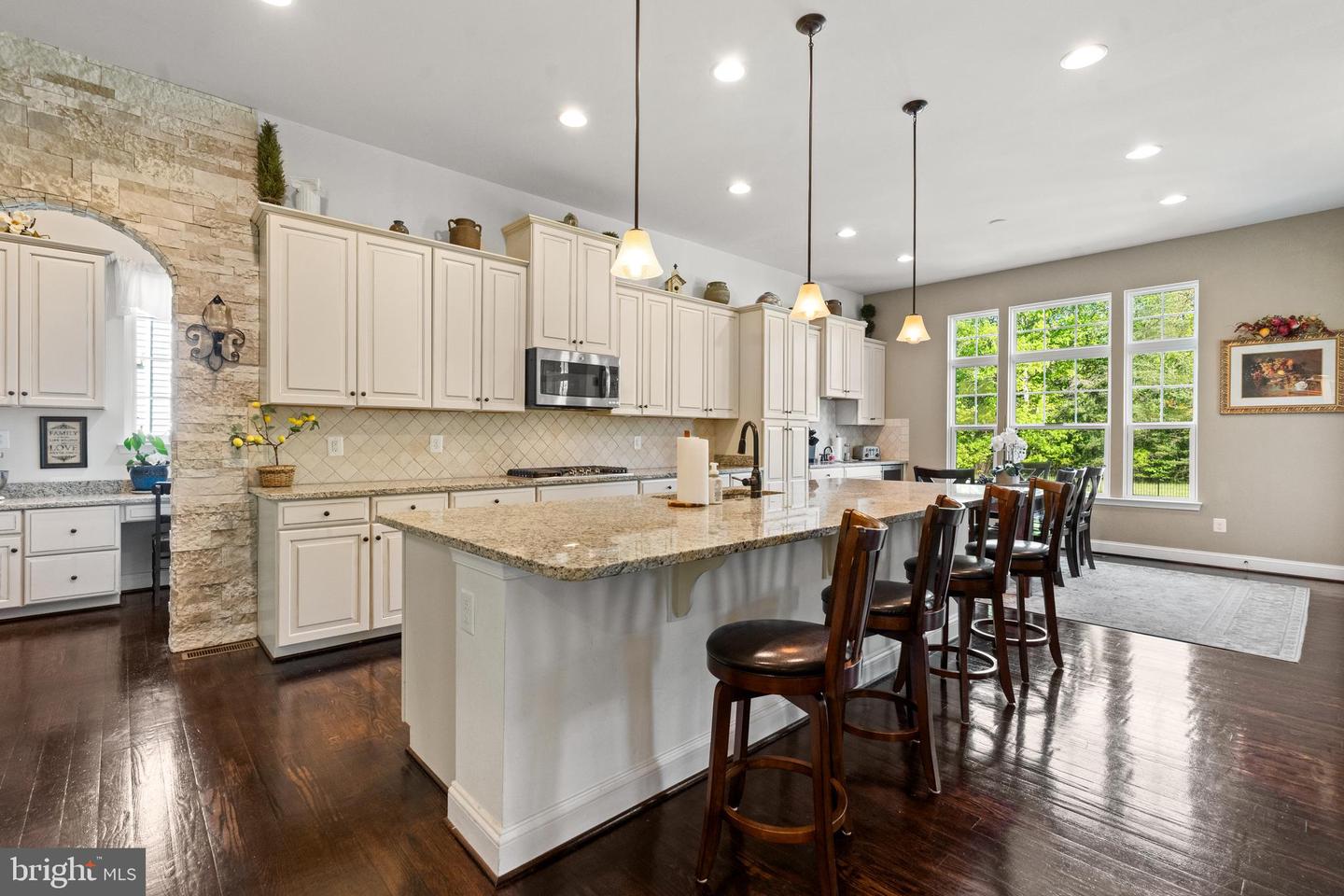 5029 PARKSIDE CT, WARRENTON, Virginia 20187, 6 Bedrooms Bedrooms, ,5 BathroomsBathrooms,Residential,For sale,5029 PARKSIDE CT,VAFQ2016328 MLS # VAFQ2016328