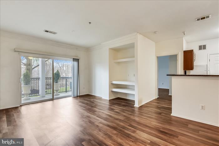 1601 SPRING GATE DR. #1110, MCLEAN, Virginia 22102, 2 Bedrooms Bedrooms, ,2 BathroomsBathrooms,Residential,For sale,1601 SPRING GATE DR. #1110,VAFX2235438 MLS # VAFX2235438
