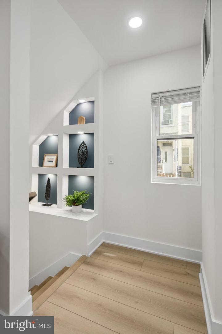 655 MORTON PL NE #1, WASHINGTON, District Of Columbia 20002, 2 Bedrooms Bedrooms, ,2 BathroomsBathrooms,Residential,For sale,655 MORTON PL NE #1,DCDC2196450 MLS # DCDC2196450