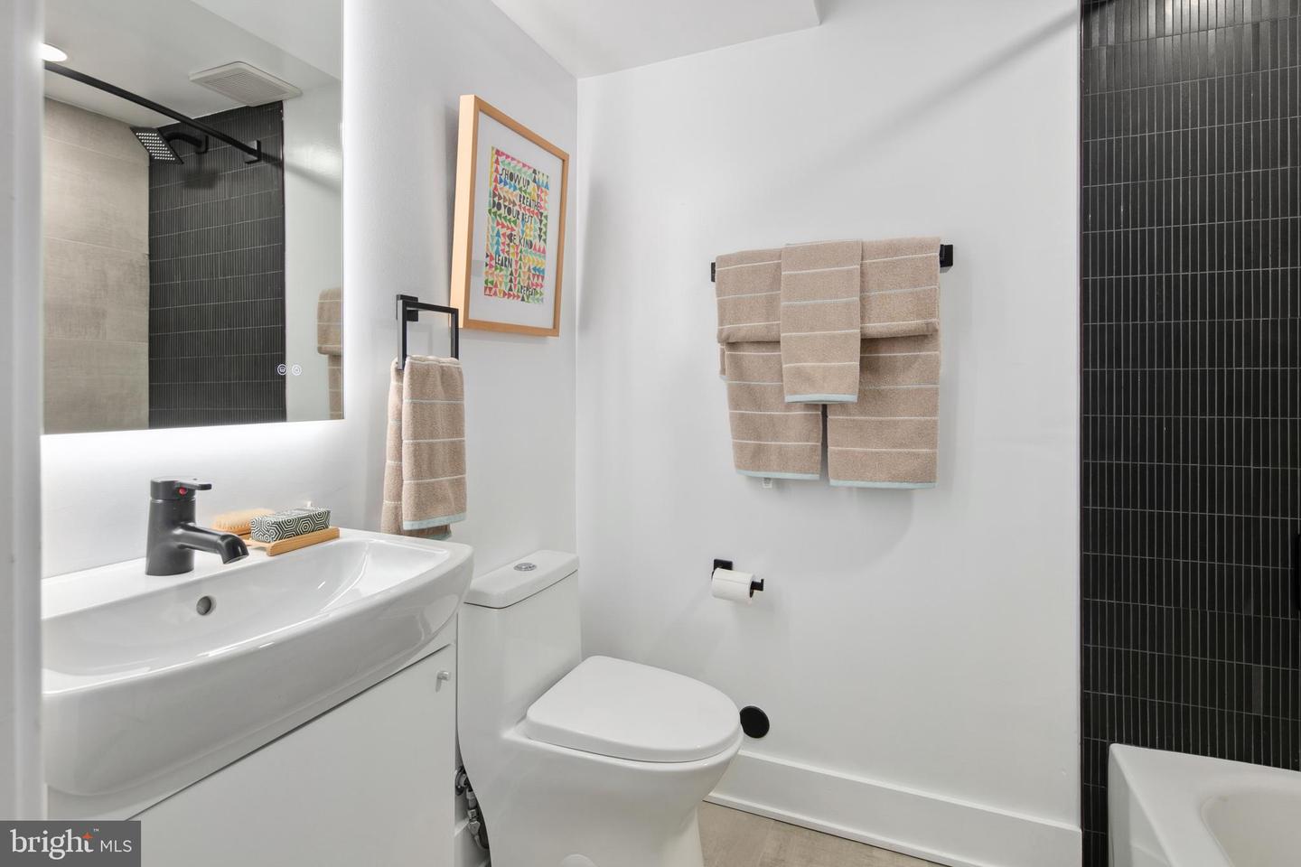 655 MORTON PL NE #1, WASHINGTON, District Of Columbia 20002, 2 Bedrooms Bedrooms, ,2 BathroomsBathrooms,Residential,For sale,655 MORTON PL NE #1,DCDC2196450 MLS # DCDC2196450