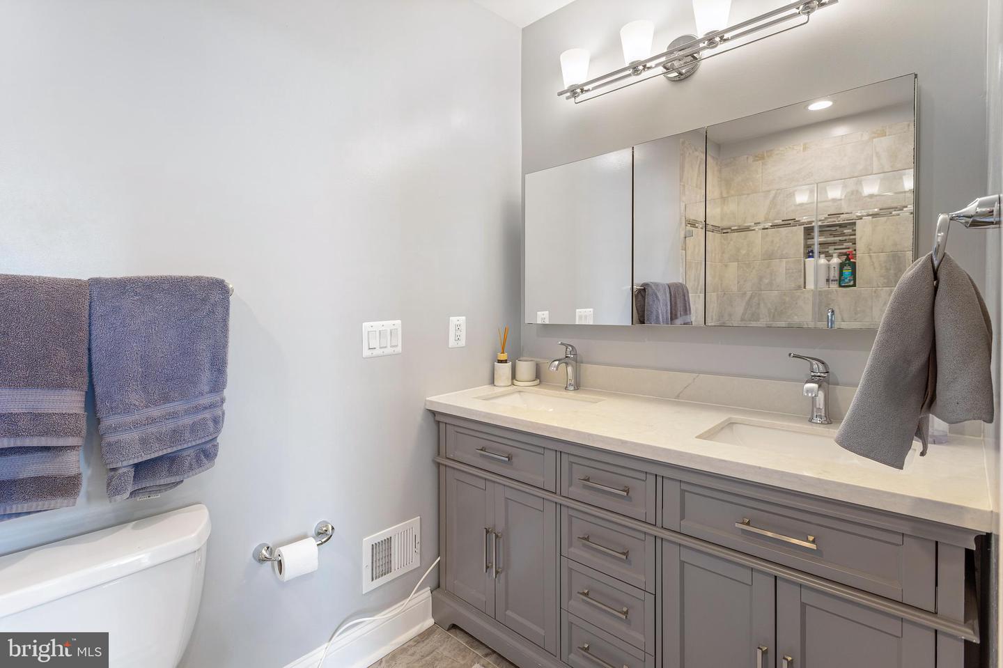 315 UPSHUR ST NW, WASHINGTON, District Of Columbia 20011, 5 Bedrooms Bedrooms, ,3 BathroomsBathrooms,Residential,For sale,315 UPSHUR ST NW,DCDC2196694 MLS # DCDC2196694