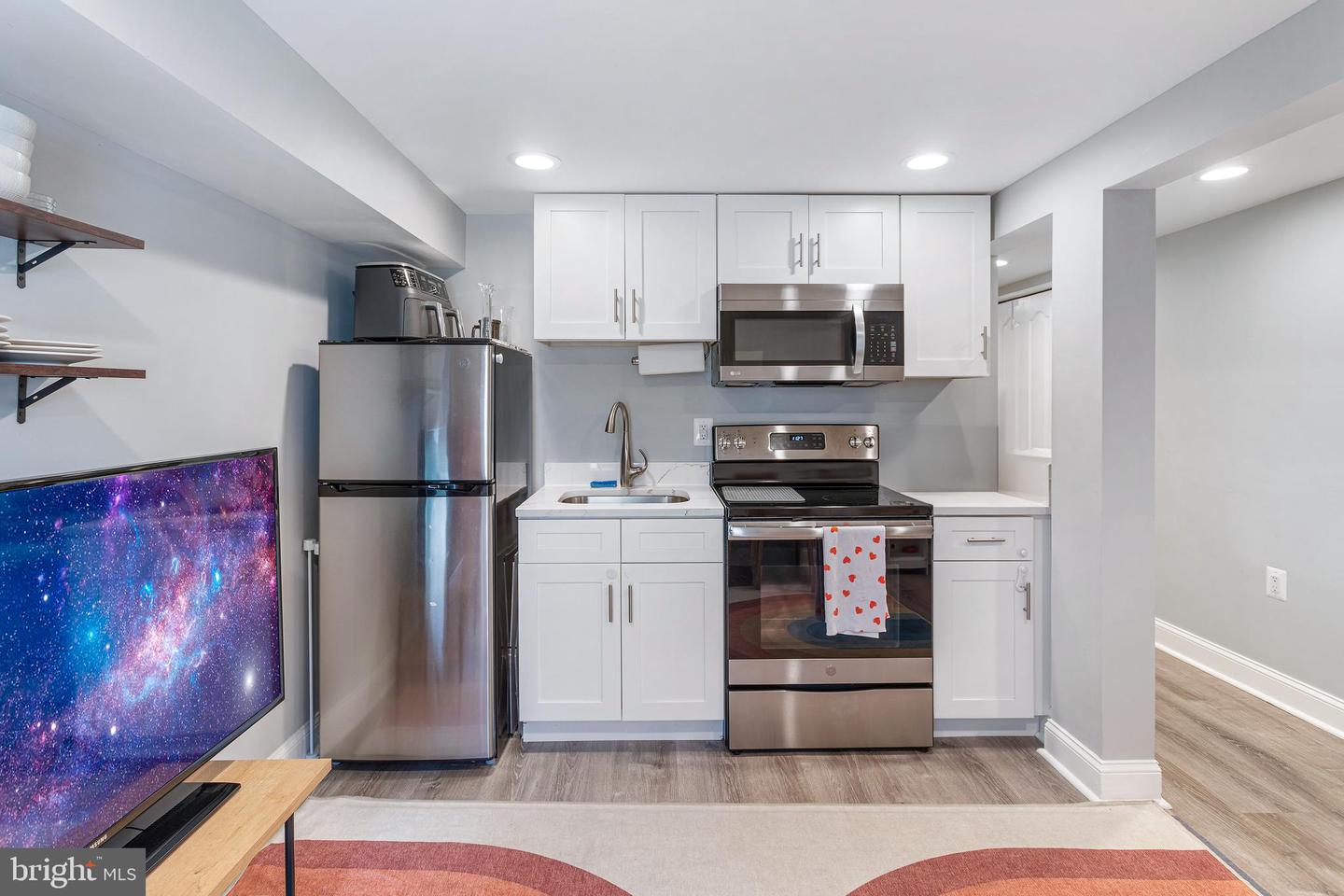 315 UPSHUR ST NW, WASHINGTON, District Of Columbia 20011, 5 Bedrooms Bedrooms, ,3 BathroomsBathrooms,Residential,For sale,315 UPSHUR ST NW,DCDC2196694 MLS # DCDC2196694