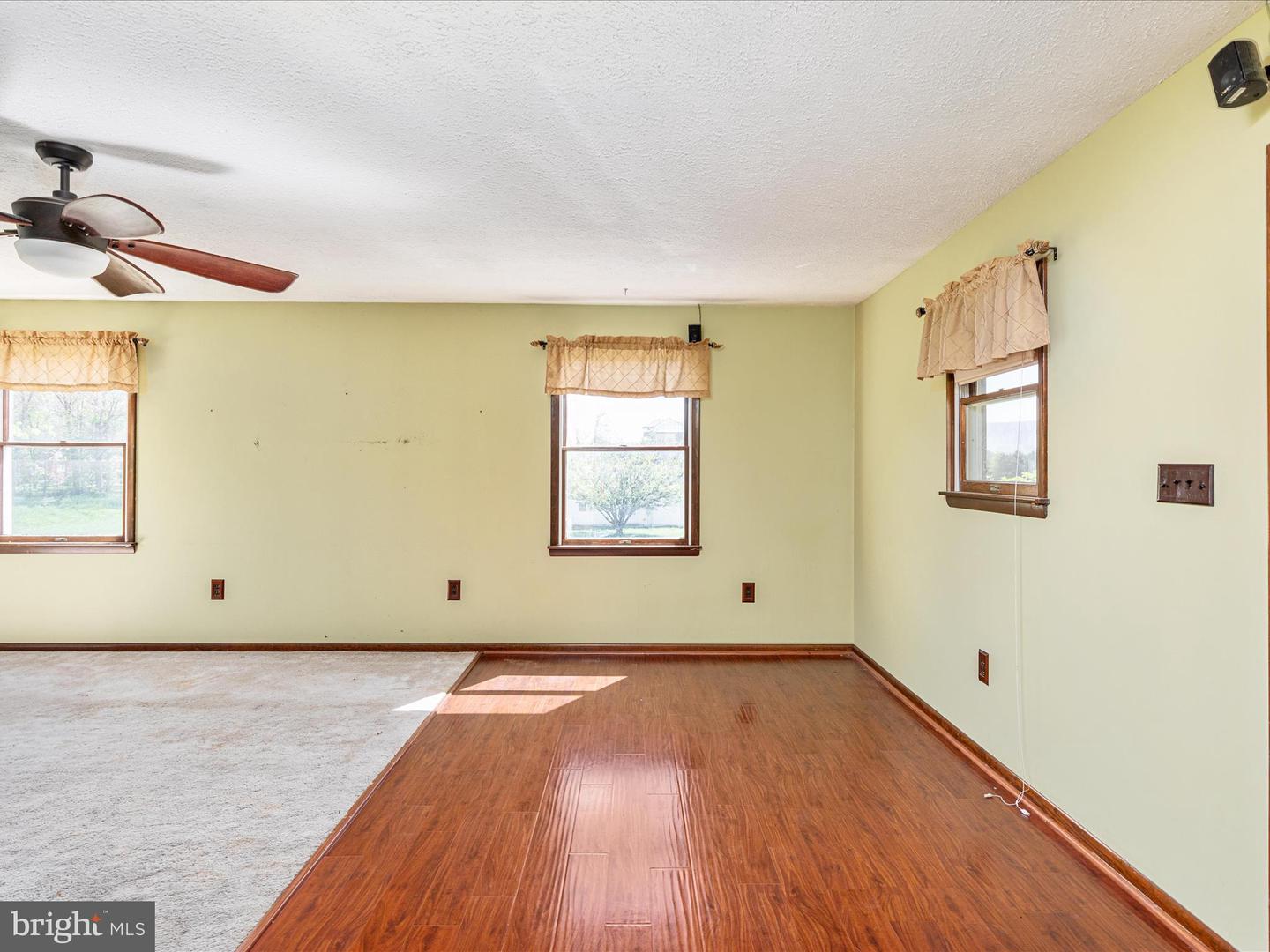 486 HAMBURG RD, EDINBURG, Virginia 22824, 3 Bedrooms Bedrooms, ,1 BathroomBathrooms,Residential,For sale,486 HAMBURG RD,VASH2011252 MLS # VASH2011252