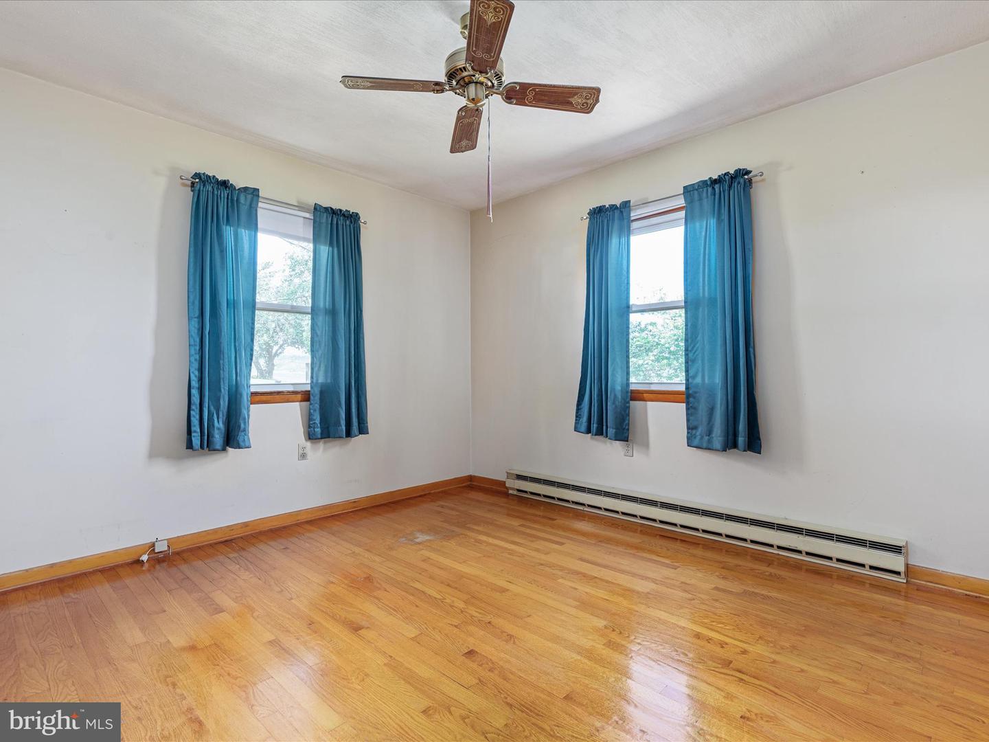 486 HAMBURG RD, EDINBURG, Virginia 22824, 3 Bedrooms Bedrooms, ,1 BathroomBathrooms,Residential,For sale,486 HAMBURG RD,VASH2011252 MLS # VASH2011252