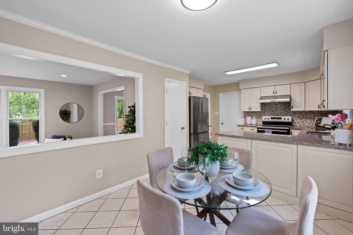 2314 CONCERT CT, VIENNA, Virginia 22181, 4 Bedrooms Bedrooms, ,2 BathroomsBathrooms,Residential,For sale,2314 CONCERT CT,VAFX2235922 MLS # VAFX2235922