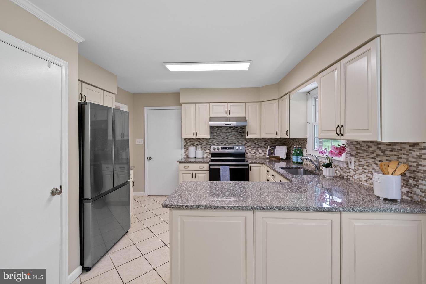 2314 CONCERT CT, VIENNA, Virginia 22181, 4 Bedrooms Bedrooms, ,2 BathroomsBathrooms,Residential,For sale,2314 CONCERT CT,VAFX2235922 MLS # VAFX2235922