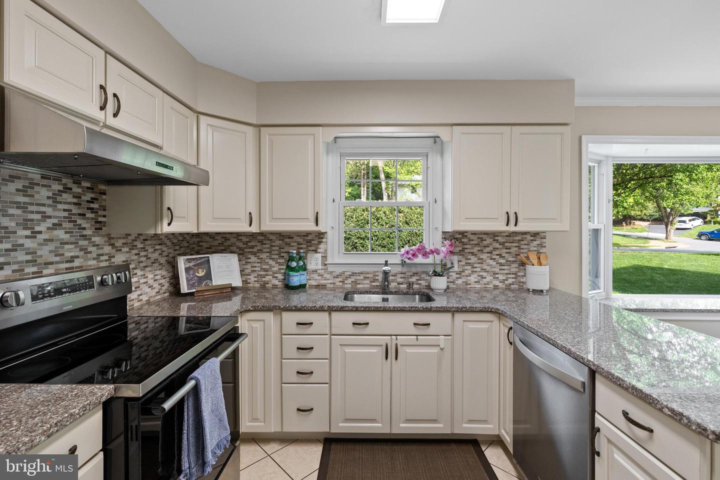 2314 CONCERT CT, VIENNA, Virginia 22181, 4 Bedrooms Bedrooms, ,2 BathroomsBathrooms,Residential,For sale,2314 CONCERT CT,VAFX2235922 MLS # VAFX2235922