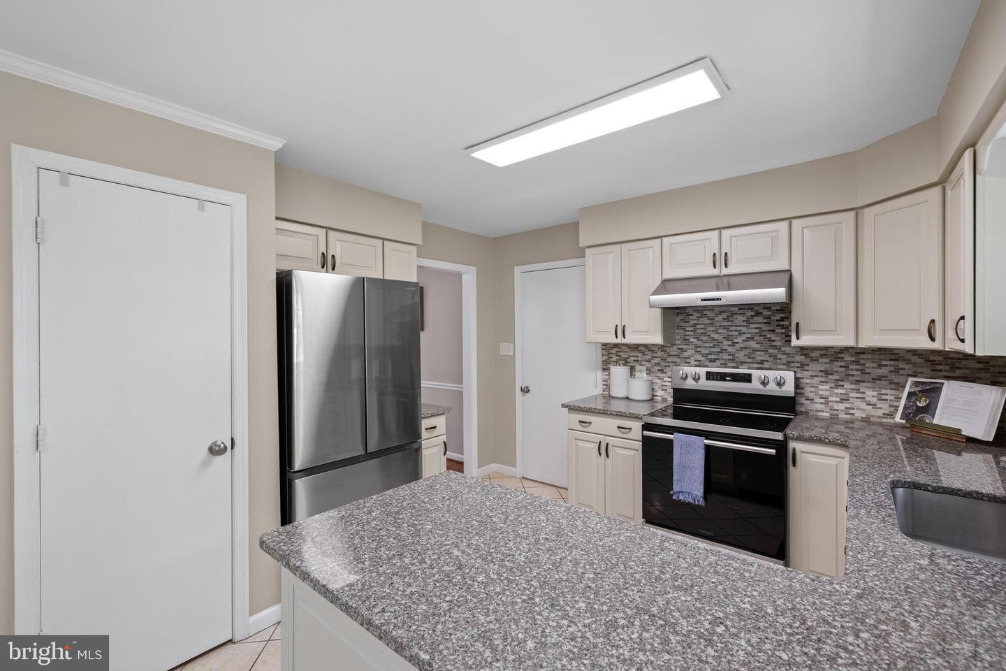 2314 CONCERT CT, VIENNA, Virginia 22181, 4 Bedrooms Bedrooms, ,2 BathroomsBathrooms,Residential,For sale,2314 CONCERT CT,VAFX2235922 MLS # VAFX2235922