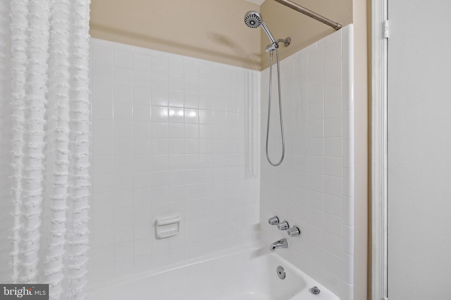 2314 CONCERT CT, VIENNA, Virginia 22181, 4 Bedrooms Bedrooms, ,2 BathroomsBathrooms,Residential,For sale,2314 CONCERT CT,VAFX2235922 MLS # VAFX2235922