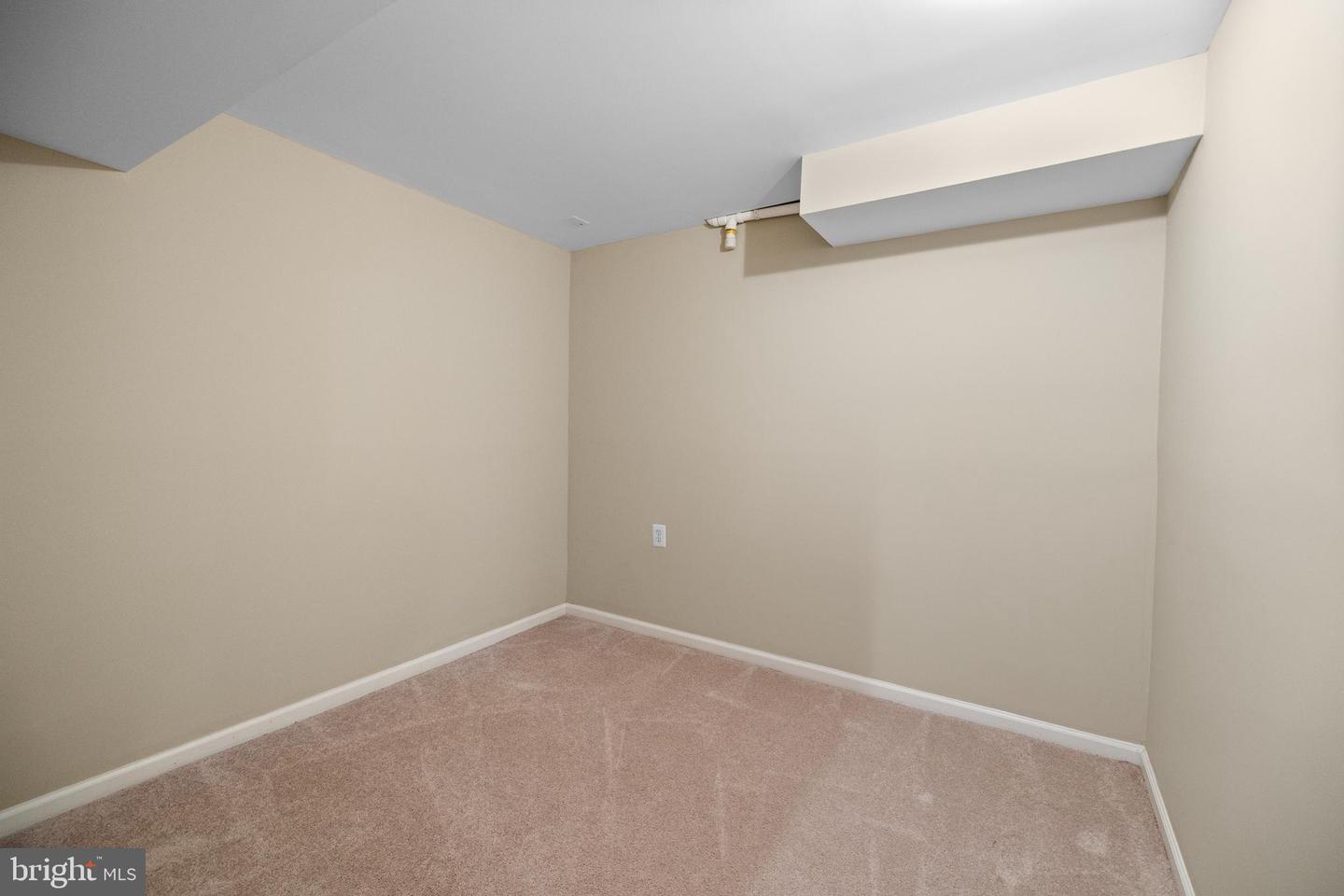 2314 CONCERT CT, VIENNA, Virginia 22181, 4 Bedrooms Bedrooms, ,2 BathroomsBathrooms,Residential,For sale,2314 CONCERT CT,VAFX2235922 MLS # VAFX2235922