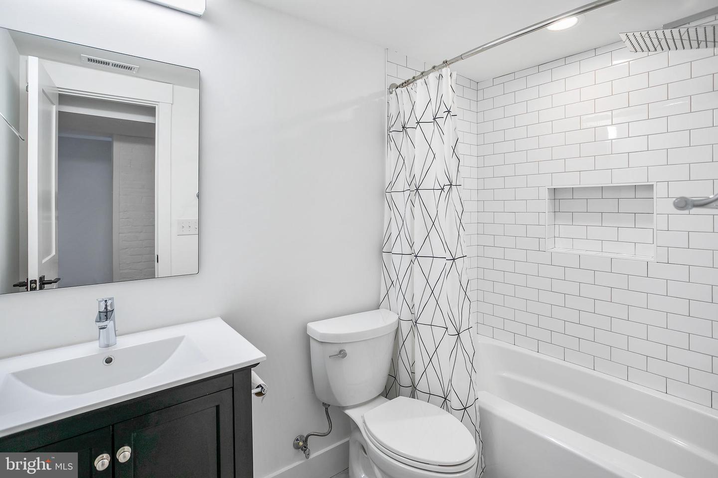 5024 ILLINOIS AVE NW, WASHINGTON, District Of Columbia 20011, 4 Bedrooms Bedrooms, ,3 BathroomsBathrooms,Residential,For sale,5024 ILLINOIS AVE NW,DCDC2196814 MLS # DCDC2196814