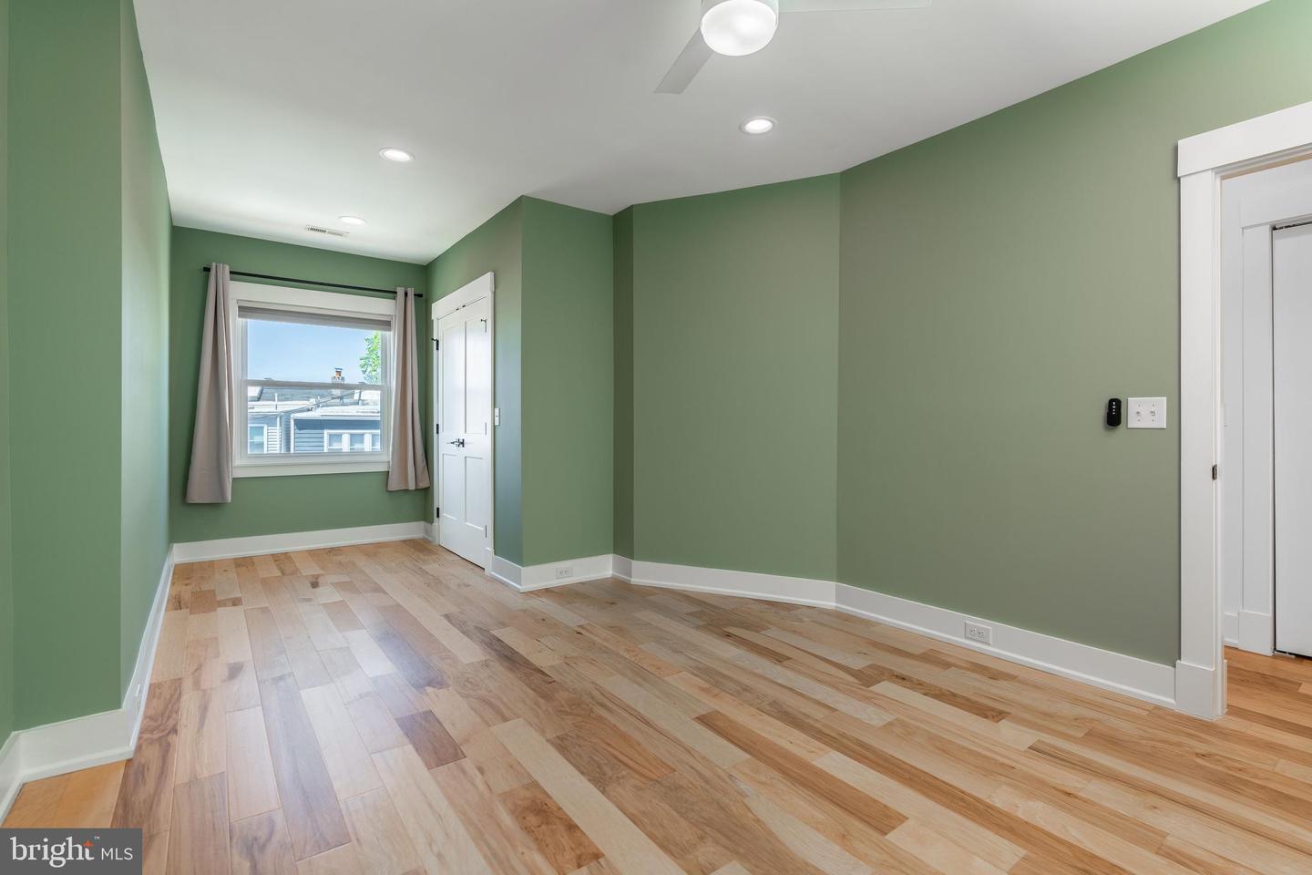 5024 ILLINOIS AVE NW, WASHINGTON, District Of Columbia 20011, 4 Bedrooms Bedrooms, ,3 BathroomsBathrooms,Residential,For sale,5024 ILLINOIS AVE NW,DCDC2196814 MLS # DCDC2196814