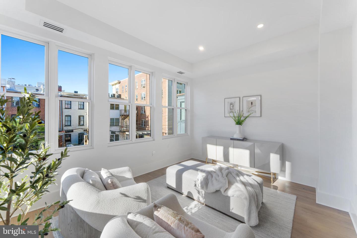 1614 S ST NW, WASHINGTON, District Of Columbia 20009, 5 Bedrooms Bedrooms, ,5 BathroomsBathrooms,Residential,For sale,1614 S ST NW,DCDC2196830 MLS # DCDC2196830