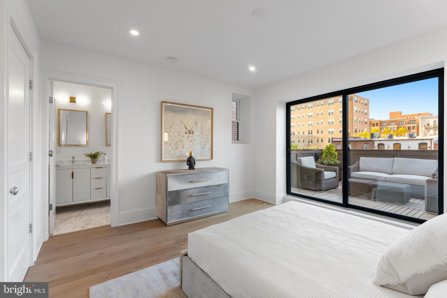 1614 S ST NW, WASHINGTON, District Of Columbia 20009, 5 Bedrooms Bedrooms, ,5 BathroomsBathrooms,Residential,For sale,1614 S ST NW,DCDC2196830 MLS # DCDC2196830