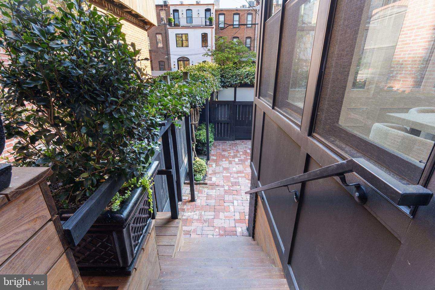 1614 S ST NW, WASHINGTON, District Of Columbia 20009, 5 Bedrooms Bedrooms, ,5 BathroomsBathrooms,Residential,For sale,1614 S ST NW,DCDC2196830 MLS # DCDC2196830