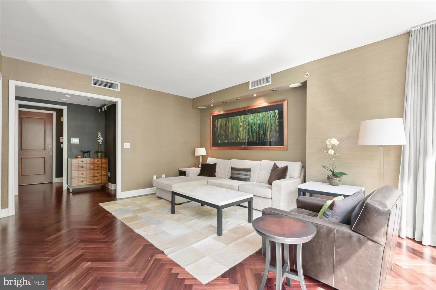 1155 23RD ST NW #6G, WASHINGTON, District Of Columbia 20037, 1 Bedroom Bedrooms, ,2 BathroomsBathrooms,Residential,For sale,1155 23RD ST NW #6G,DCDC2196844 MLS # DCDC2196844