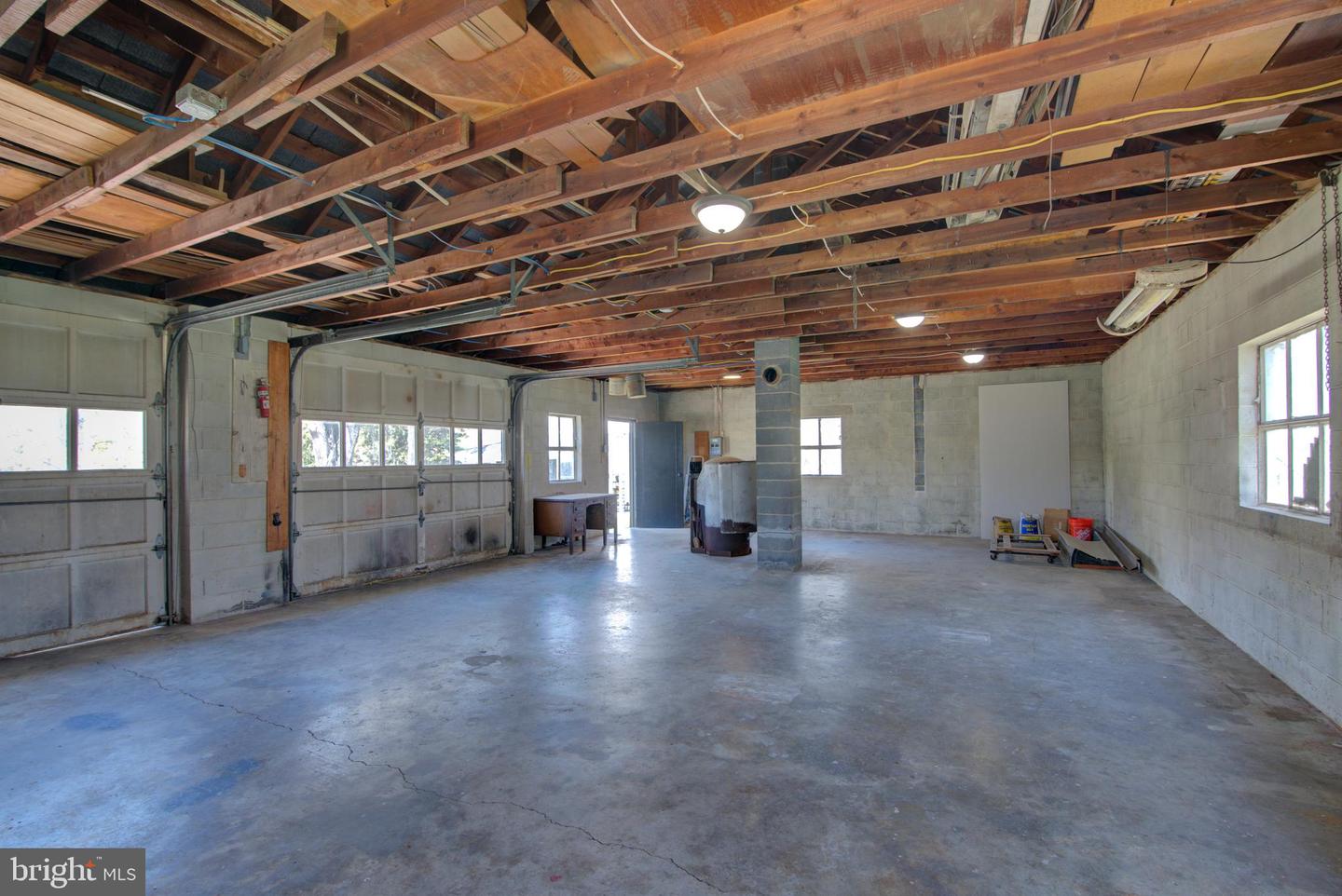 4661 MIDDLE RD, WINCHESTER, Virginia 22602, 3 Bedrooms Bedrooms, 9 Rooms Rooms,2 BathroomsBathrooms,Farm,For sale,4661 MIDDLE RD,VAFV2033806 MLS # VAFV2033806