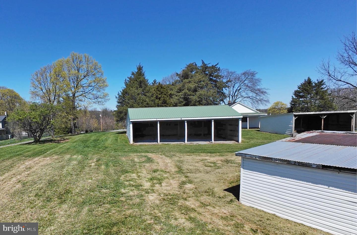 4661 MIDDLE RD, WINCHESTER, Virginia 22602, 3 Bedrooms Bedrooms, 9 Rooms Rooms,2 BathroomsBathrooms,Farm,For sale,4661 MIDDLE RD,VAFV2033806 MLS # VAFV2033806