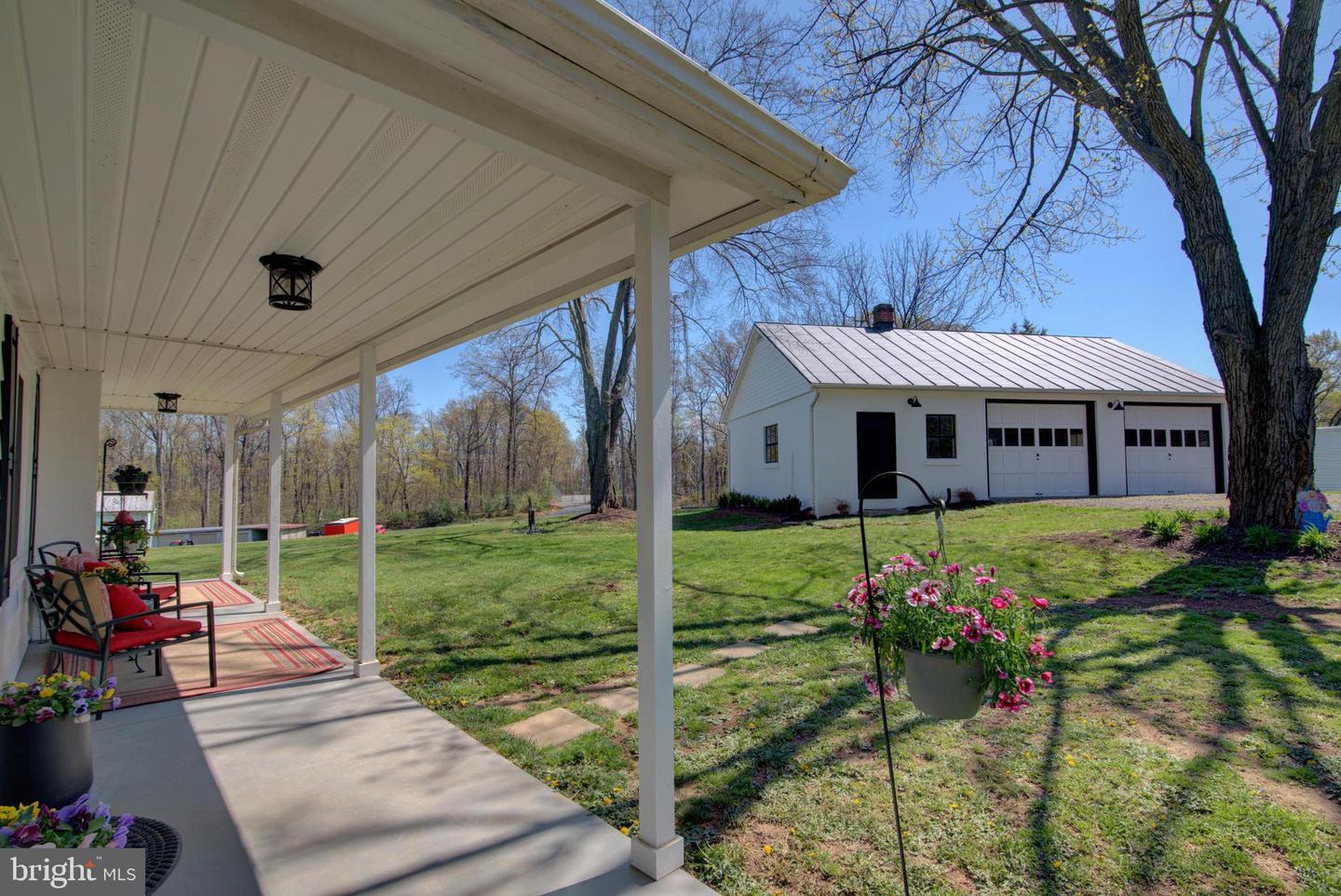 4661 MIDDLE RD, WINCHESTER, Virginia 22602, 3 Bedrooms Bedrooms, 9 Rooms Rooms,2 BathroomsBathrooms,Farm,For sale,4661 MIDDLE RD,VAFV2033806 MLS # VAFV2033806