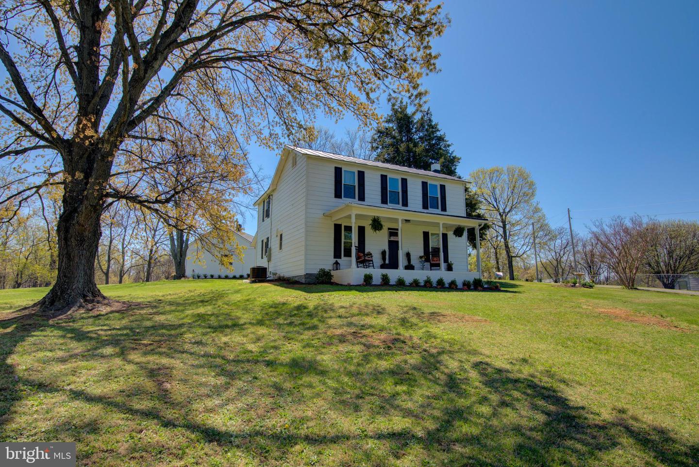 4661 MIDDLE RD, WINCHESTER, Virginia 22602, 3 Bedrooms Bedrooms, 9 Rooms Rooms,2 BathroomsBathrooms,Farm,For sale,4661 MIDDLE RD,VAFV2033806 MLS # VAFV2033806