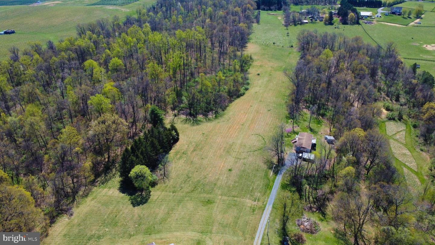 4661 MIDDLE RD, WINCHESTER, Virginia 22602, 3 Bedrooms Bedrooms, 9 Rooms Rooms,2 BathroomsBathrooms,Farm,For sale,4661 MIDDLE RD,VAFV2033806 MLS # VAFV2033806
