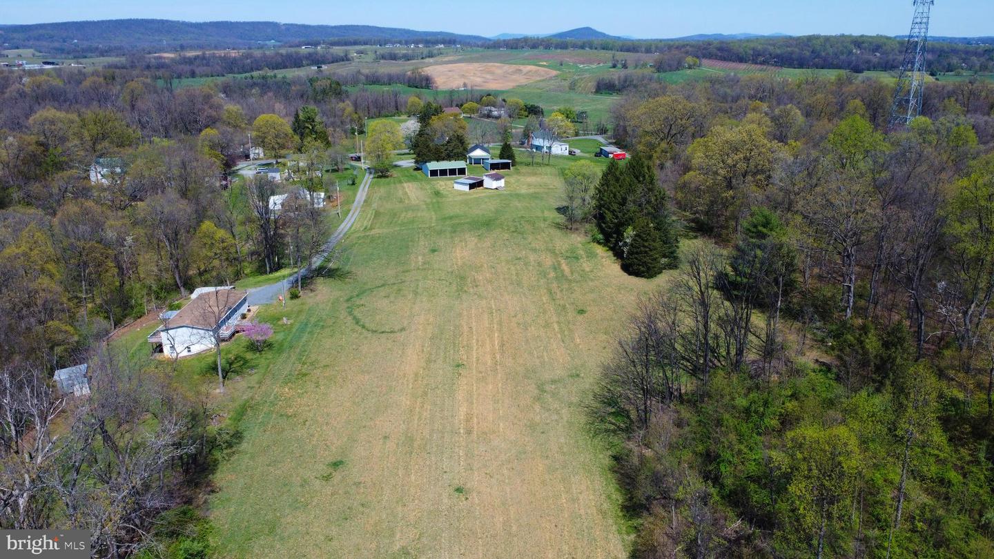 4661 MIDDLE RD, WINCHESTER, Virginia 22602, 3 Bedrooms Bedrooms, 9 Rooms Rooms,2 BathroomsBathrooms,Farm,For sale,4661 MIDDLE RD,VAFV2033806 MLS # VAFV2033806