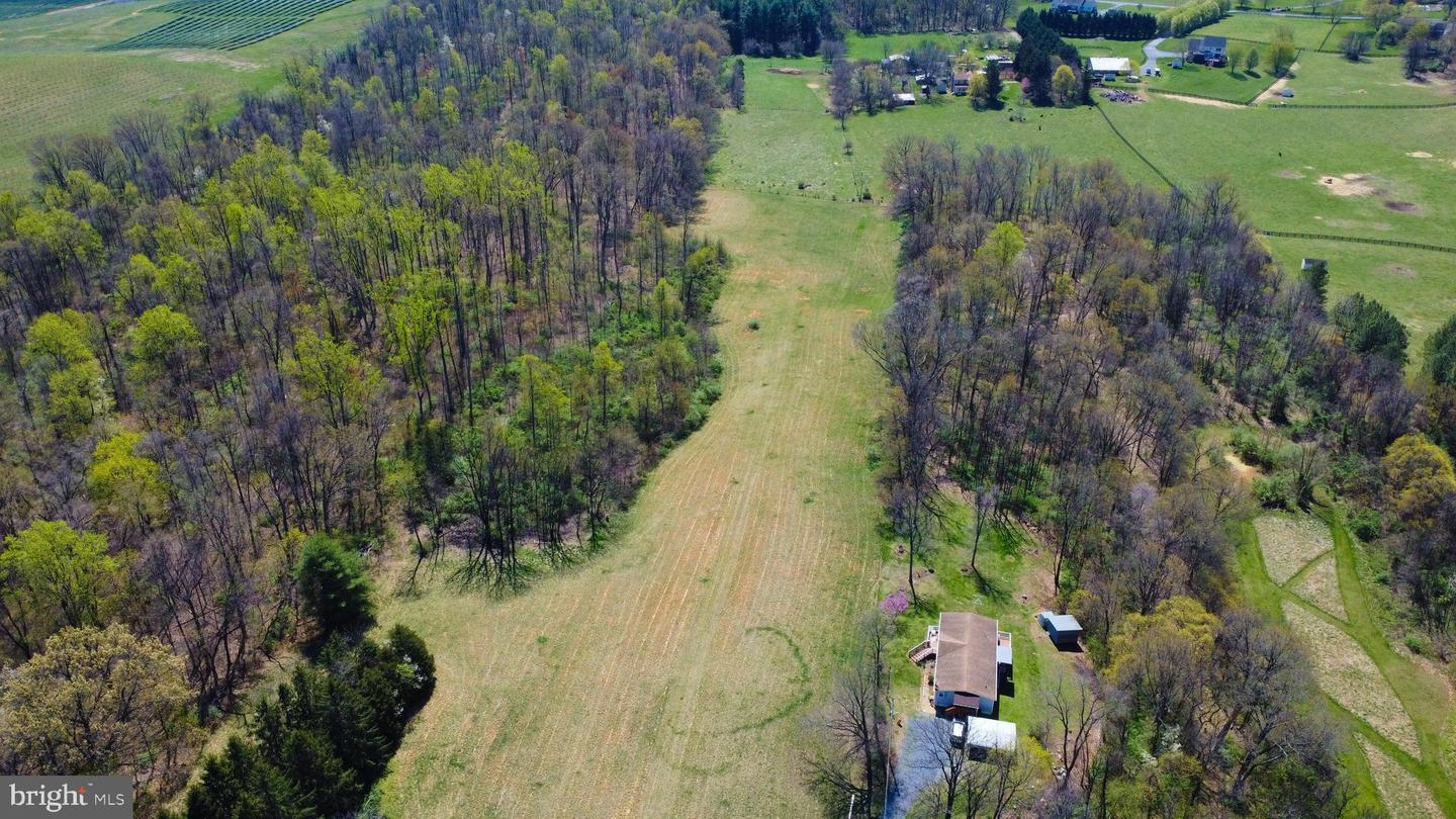 4661 MIDDLE RD, WINCHESTER, Virginia 22602, 3 Bedrooms Bedrooms, 9 Rooms Rooms,2 BathroomsBathrooms,Farm,For sale,4661 MIDDLE RD,VAFV2033806 MLS # VAFV2033806