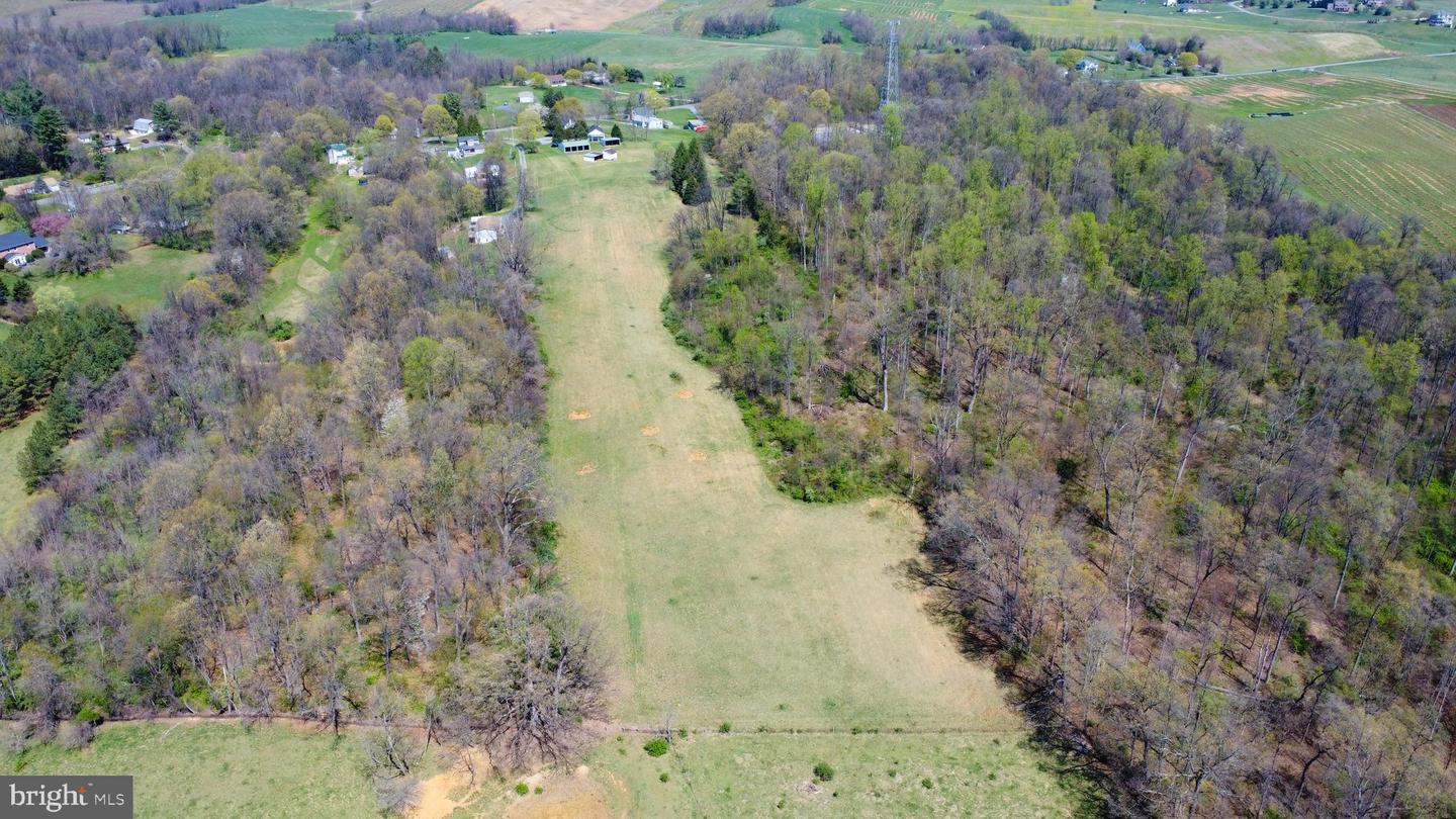4661 MIDDLE RD, WINCHESTER, Virginia 22602, 3 Bedrooms Bedrooms, 9 Rooms Rooms,2 BathroomsBathrooms,Farm,For sale,4661 MIDDLE RD,VAFV2033806 MLS # VAFV2033806