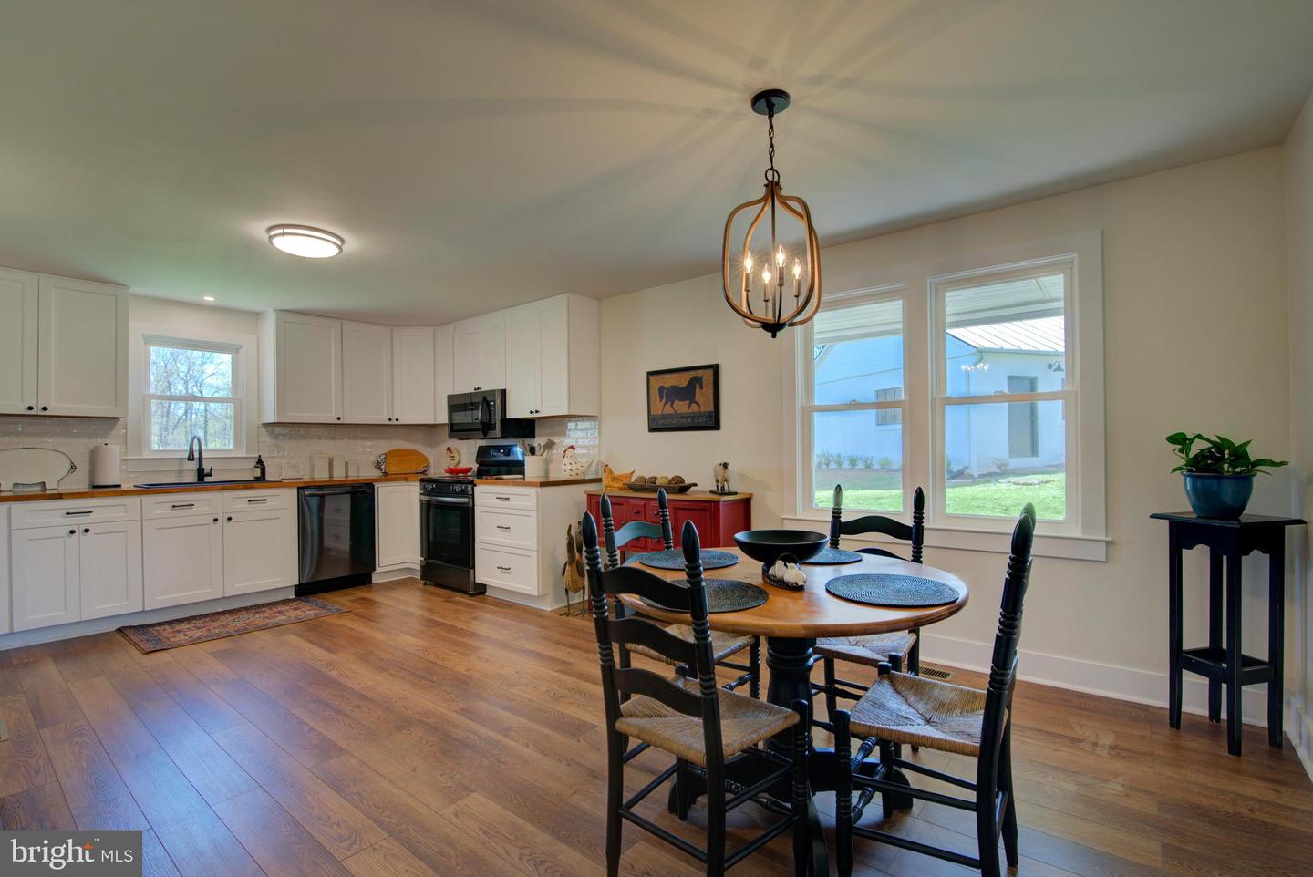 4661 MIDDLE RD, WINCHESTER, Virginia 22602, 3 Bedrooms Bedrooms, 9 Rooms Rooms,2 BathroomsBathrooms,Farm,For sale,4661 MIDDLE RD,VAFV2033806 MLS # VAFV2033806