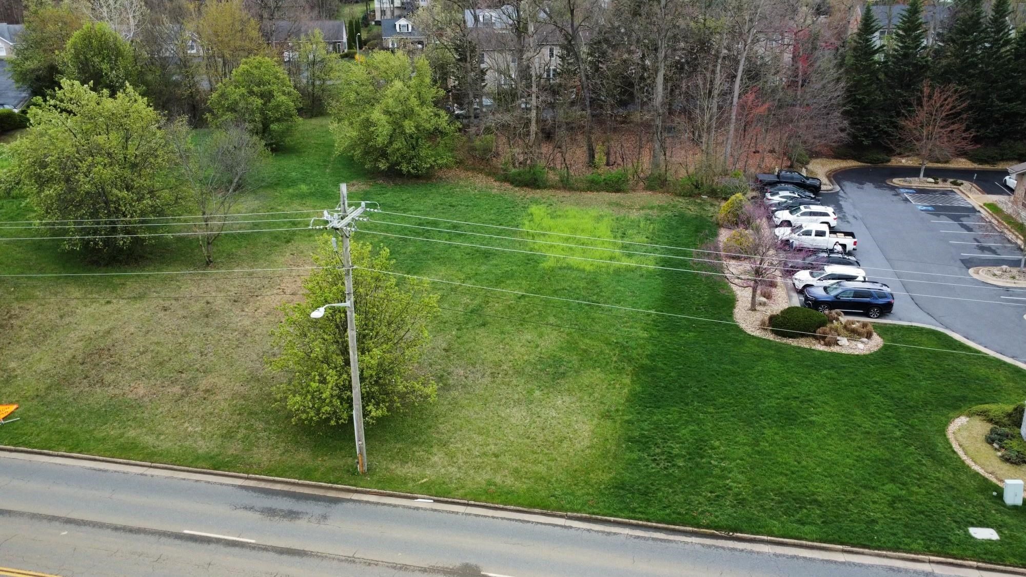 2585 EVELYN BYRD AVE, HARRISONBURG, Virginia 22801, ,Commercial,2585 EVELYN BYRD AVE,651406 MLS # 651406