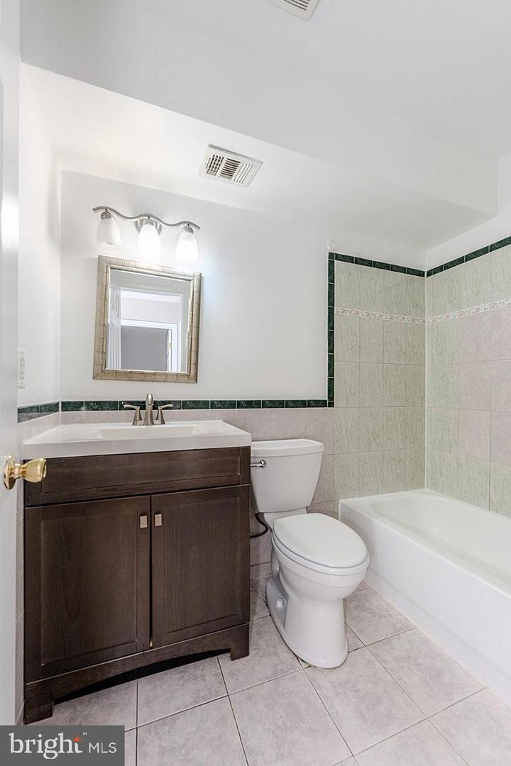 8634 MADERA CT, MANASSAS PARK, Virginia 20111, 2 Bedrooms Bedrooms, ,1 BathroomBathrooms,Residential,For sale,8634 MADERA CT,VAMP2002996 MLS # VAMP2002996