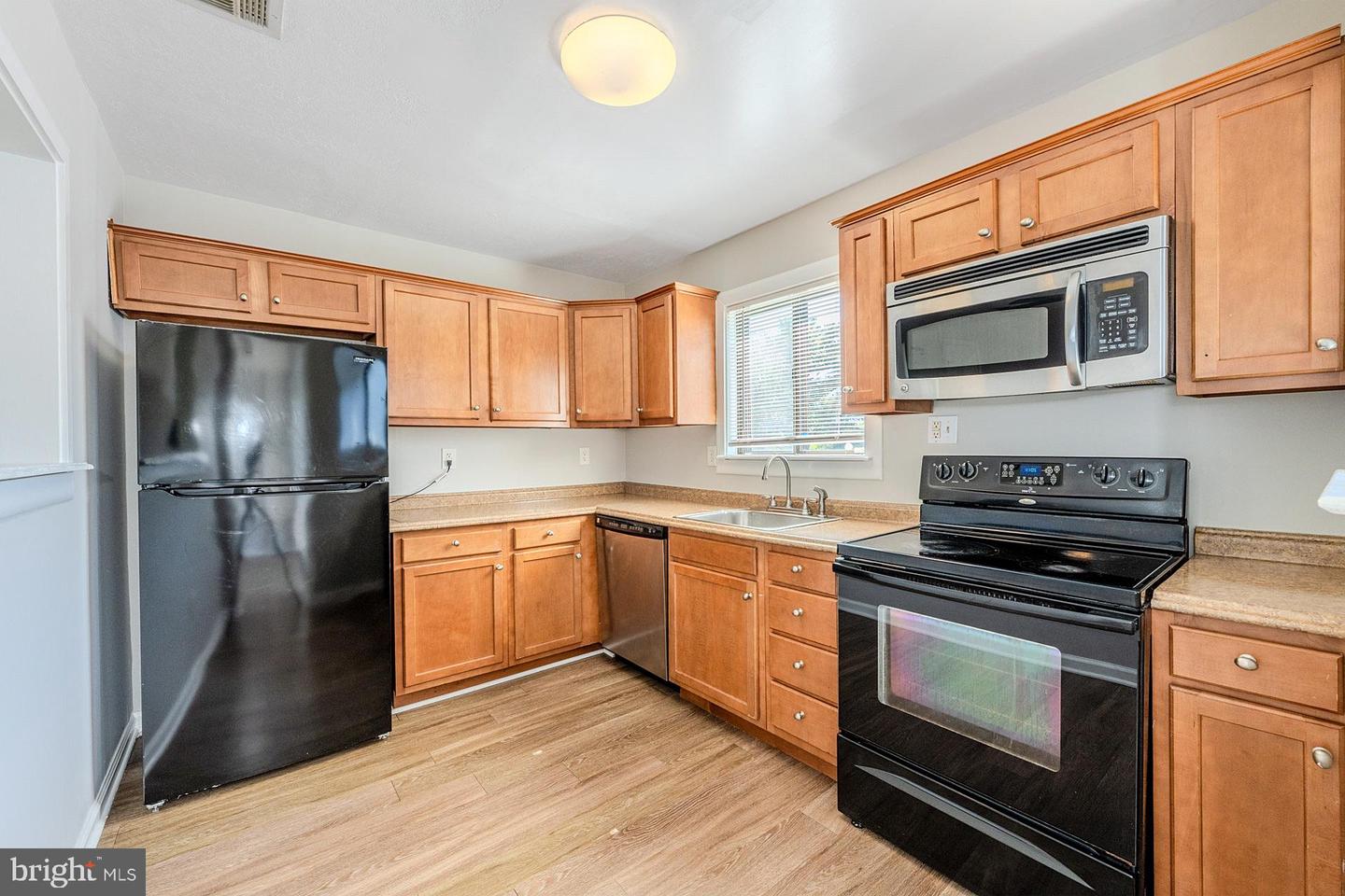 8634 MADERA CT, MANASSAS PARK, Virginia 20111, 2 Bedrooms Bedrooms, ,1 BathroomBathrooms,Residential,For sale,8634 MADERA CT,VAMP2002996 MLS # VAMP2002996