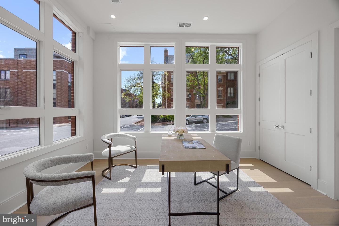 227 S UNION ST, ALEXANDRIA, Virginia 22314, 4 Bedrooms Bedrooms, ,4 BathroomsBathrooms,Residential,For sale,227 S UNION ST,VAAX2044568 MLS # VAAX2044568