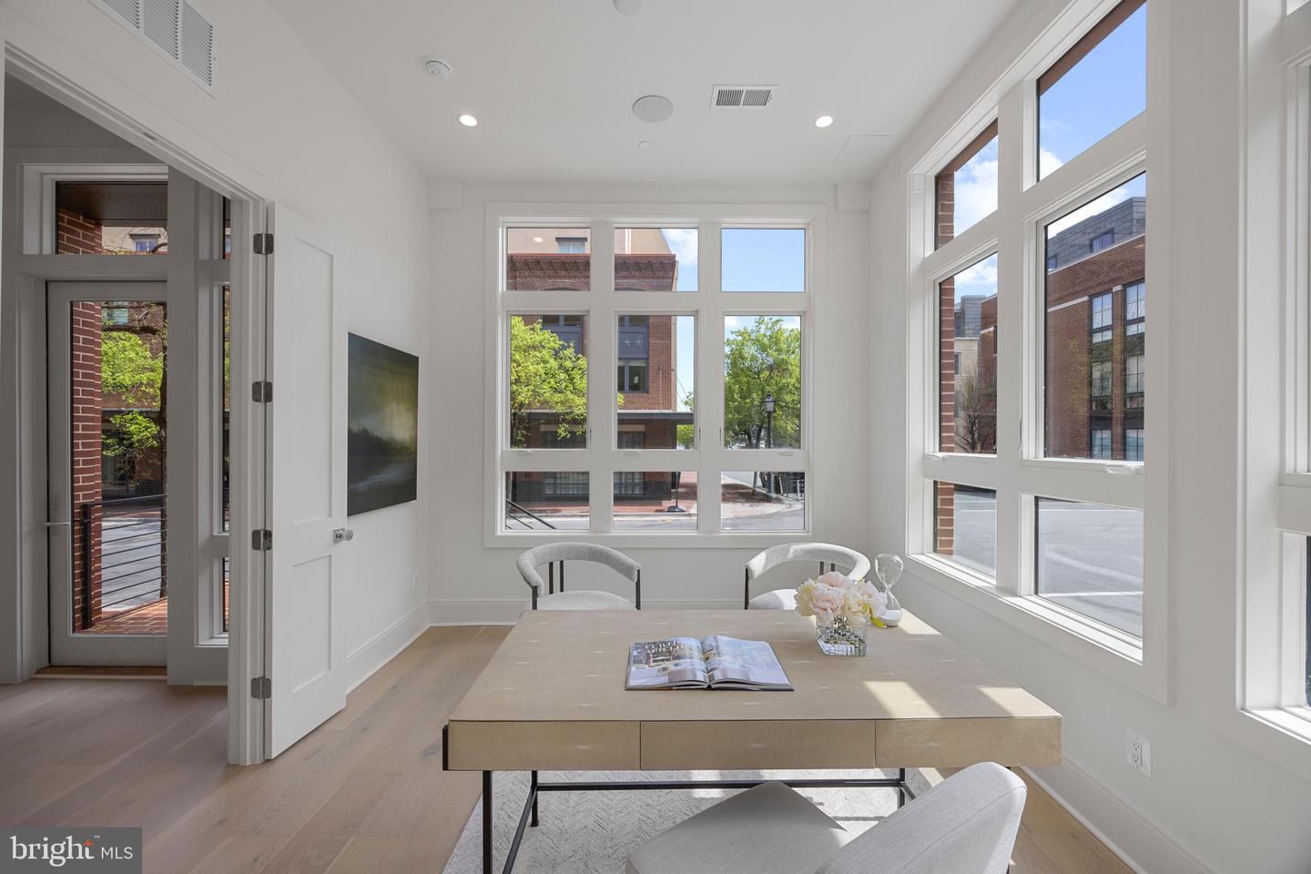 227 S UNION ST, ALEXANDRIA, Virginia 22314, 4 Bedrooms Bedrooms, ,4 BathroomsBathrooms,Residential,For sale,227 S UNION ST,VAAX2044568 MLS # VAAX2044568