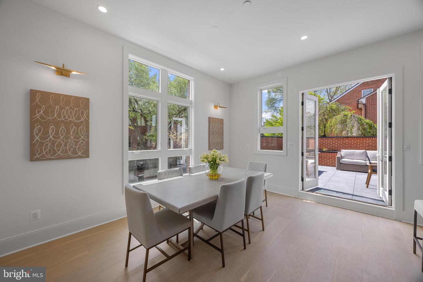 227 S UNION ST, ALEXANDRIA, Virginia 22314, 4 Bedrooms Bedrooms, ,4 BathroomsBathrooms,Residential,For sale,227 S UNION ST,VAAX2044568 MLS # VAAX2044568