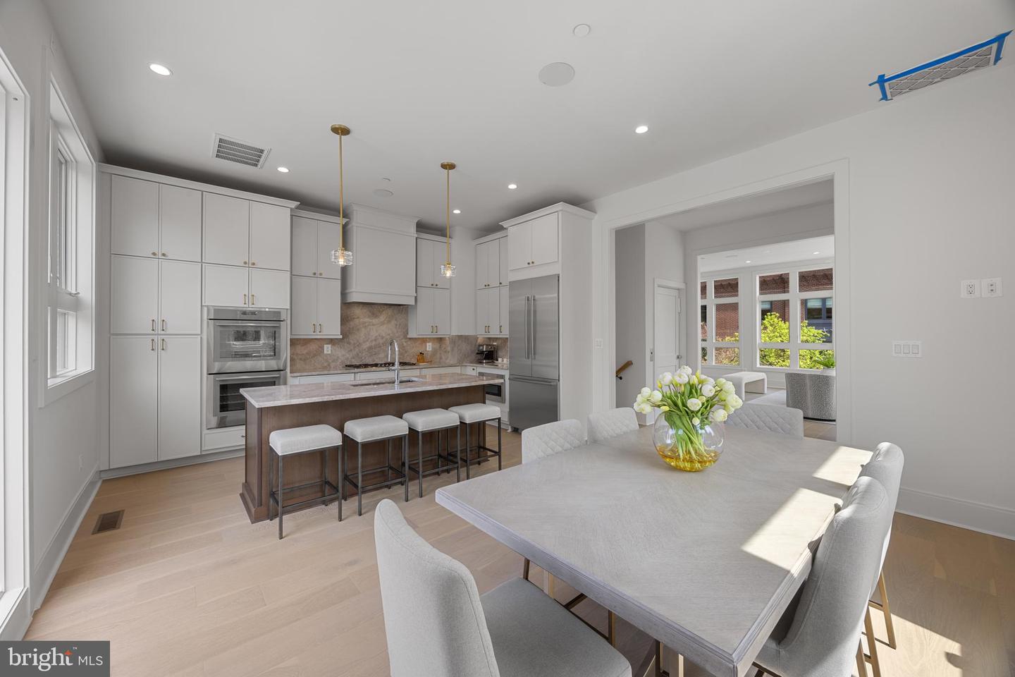 227 S UNION ST, ALEXANDRIA, Virginia 22314, 4 Bedrooms Bedrooms, ,4 BathroomsBathrooms,Residential,For sale,227 S UNION ST,VAAX2044568 MLS # VAAX2044568
