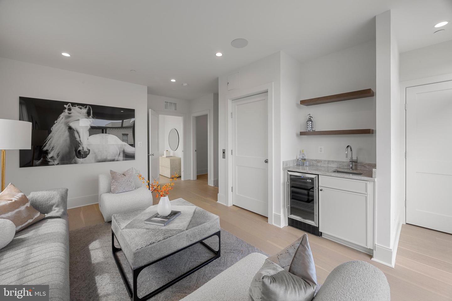 227 S UNION ST, ALEXANDRIA, Virginia 22314, 4 Bedrooms Bedrooms, ,4 BathroomsBathrooms,Residential,For sale,227 S UNION ST,VAAX2044568 MLS # VAAX2044568